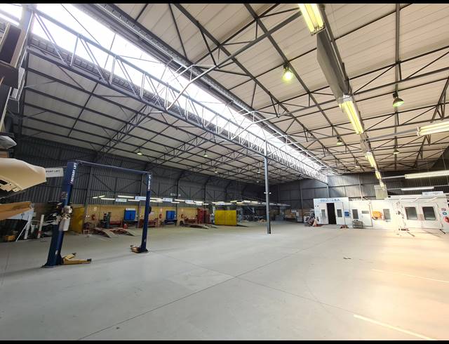 1,414M² WAREHOUSE TO LET IN MEADOWDALE